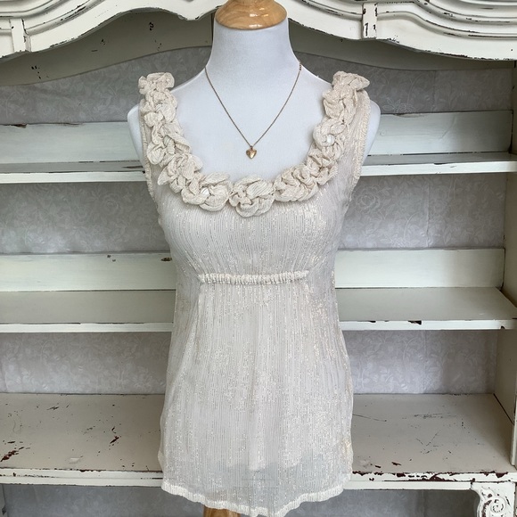 Gilded Flower Top - Picture 11 of 11